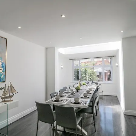 Columbus Retreat * Scarborough